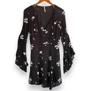 Free People Jasmine Embroidered Floral Kimono FitFlare Dress Black Sz 6 OB456149